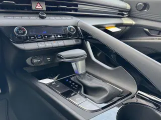 Hyundai ELANTRA Hybrid 2025 SEL Sport 4dr Sedan