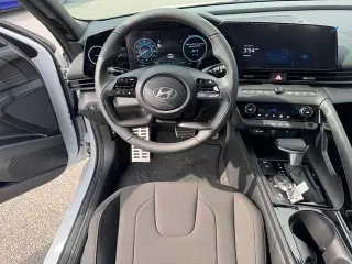 Hyundai ELANTRA Hybrid 2025 SEL Sport 4dr Sedan