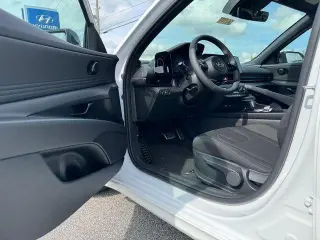 Hyundai ELANTRA Hybrid 2025 SEL Sport 4dr Sedan