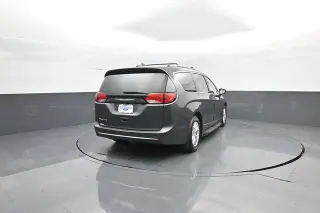 Chrysler Pacifica 2018 Touring L Plus 4dr Mini-Van