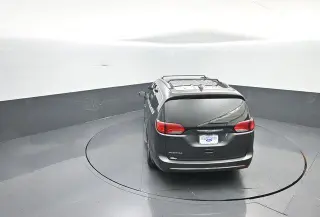 Chrysler Pacifica 2018 Touring L Plus 4dr Mini-Van