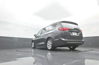 Chrysler Pacifica 2018 Touring L Plus 4dr Mini-Van