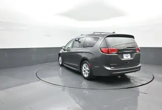 Chrysler Pacifica 2018 Touring L Plus 4dr Mini-Van