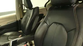 Chrysler Pacifica 2018 Touring L Plus 4dr Mini-Van