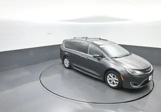 Chrysler Pacifica 2018 Touring L Plus 4dr Mini-Van