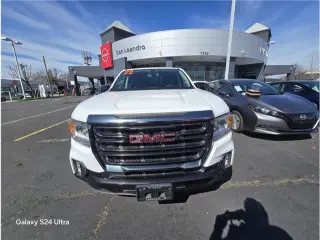 GMC Canyon 2022 4x4 AT4 4dr Crew Cab 5 ft. SB (Cloth)