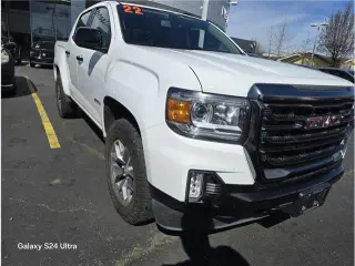 GMC Canyon 2022 4x4 AT4 4dr Crew Cab 5 ft. SB (Cloth)