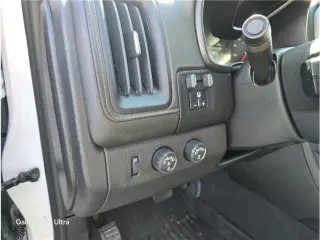 GMC Canyon 2022 4x4 AT4 4dr Crew Cab 5 ft. SB (Cloth)
