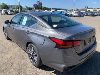 Nissan Altima 2025 2.5 SV 4dr Sedan