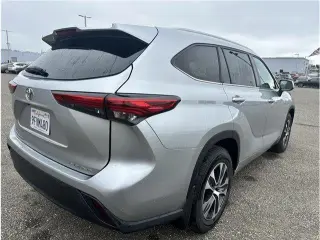 Toyota Highlander 2023 AWD L 4dr SUV
