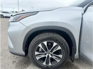 Toyota Highlander 2023 AWD L 4dr SUV