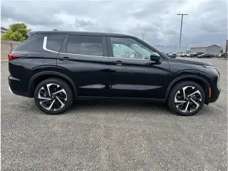 Mitsubishi Outlander 2024 SE 4dr SUV