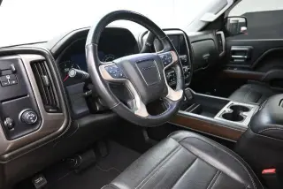 GMC Sierra 1500 2018 4x2 Denali 4dr Crew Cab 5.8 ft. SB