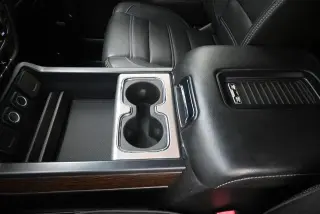 GMC Sierra 1500 2018 4x2 Denali 4dr Crew Cab 5.8 ft. SB