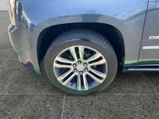 GMC Yukon XL 2019 4x2 Denali 4dr SUV