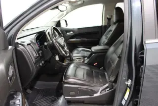 GMC Canyon 2017 4x4 Denali 4dr Crew Cab 5 ft. SB