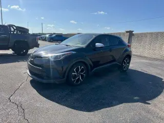 Toyota C-HR 2019 XLE 4dr Crossover