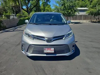 Toyota Sienna 2018 AWD XLE 7-Passenger 4dr Mini-Van