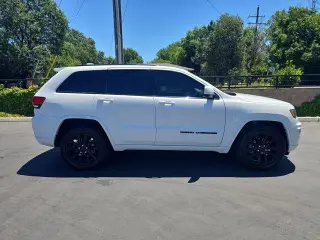 Jeep Grand Cherokee 2021 4x4 Laredo X 4dr SUV