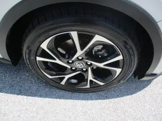 Toyota C-HR 2020 LE 4dr Crossover