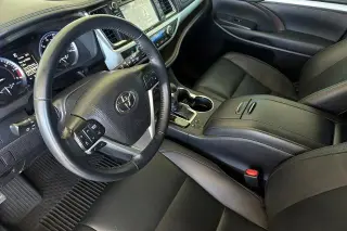 Toyota Highlander 2019 AWD SE 4dr SUV