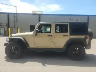 Jeep Wrangler Unlimited 2016 4x4 Sport S 4dr SUV