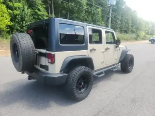 Jeep Wrangler Unlimited 2016 4x4 Sport S 4dr SUV