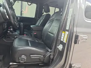 Jeep Wrangler Unlimited 2018 4x4 Sahara 4dr SUV (midyear release)