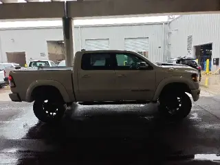 Ram 1500 2022 4x4 Big Horn 4dr Crew Cab 5.6 ft. SB Pickup