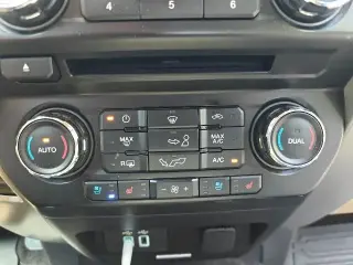 Ford F-150 2018 4x4 King Ranch 4dr SuperCrew 5.5 ft. SB