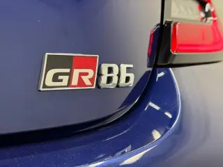 Toyota GR86 2025 2dr Coupe 6A