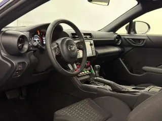 Toyota GR86 2025 2dr Coupe 6A
