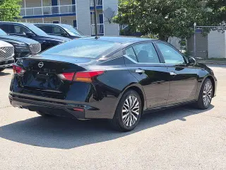 Nissan Altima 2025 2.5 SV 4dr Sedan