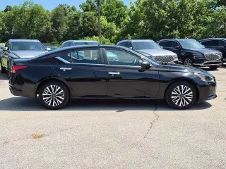 Nissan Altima 2025 2.5 SV 4dr Sedan