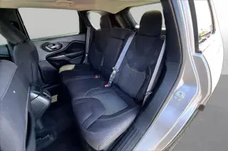 Jeep Cherokee 2019 4x4 Latitude 4dr SUV