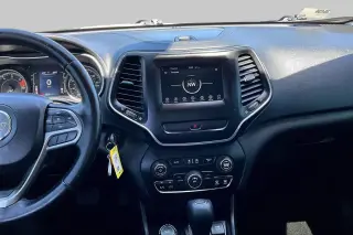 Jeep Cherokee 2019 4x4 Latitude 4dr SUV