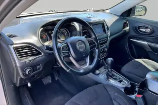 Jeep Cherokee 2019 4x4 Latitude 4dr SUV