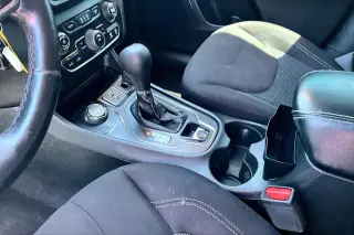 Jeep Cherokee 2019 4x4 Latitude 4dr SUV