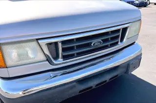 Ford E-Series 2005 E-350 SD XLT 3dr Extended Passenger Van