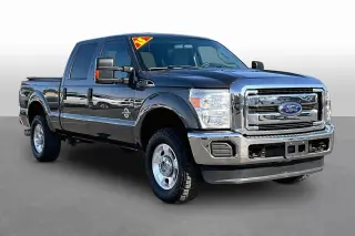 Ford F-250 Super Duty 2016 4x4 XLT 4dr Crew Cab 6.8 ft. SB Pickup