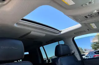 GMC Yukon XL 2018 4x2 Denali 4dr SUV