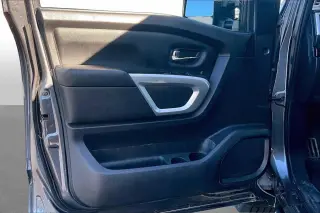 Nissan Titan 2020 4x4 SV 4dr Crew Cab 5.6 ft. SB