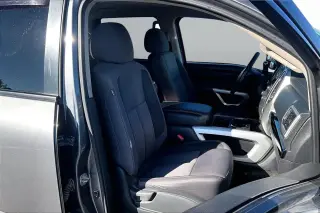 Nissan Titan 2020 4x4 SV 4dr Crew Cab 5.6 ft. SB