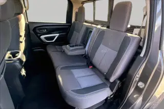 Nissan Titan 2020 4x4 SV 4dr Crew Cab 5.6 ft. SB