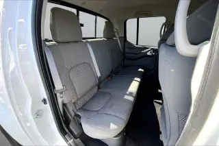 Nissan Frontier 2021 4x2 SV 4dr Crew Cab 5 ft. SB