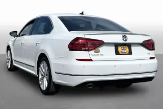Volkswagen Passat 2018 2.0T SEL Premium 4dr Sedan