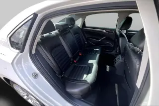 Volkswagen Passat 2018 2.0T SEL Premium 4dr Sedan