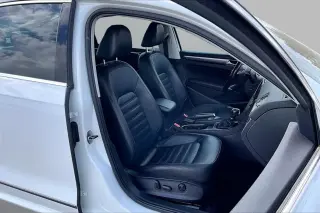 Volkswagen Passat 2018 2.0T SEL Premium 4dr Sedan