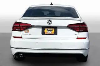 Volkswagen Passat 2018 2.0T SEL Premium 4dr Sedan