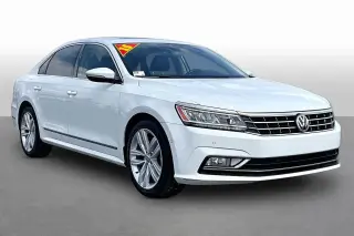 Volkswagen Passat 2018 2.0T SEL Premium 4dr Sedan